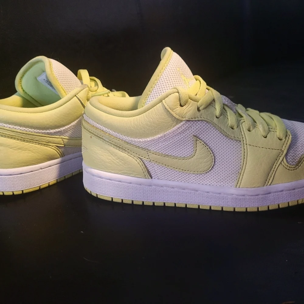 Nike Air Jordan Low Lime Green Sneakers Size 9.5 DH9619-103 - Picture 3 of 5
